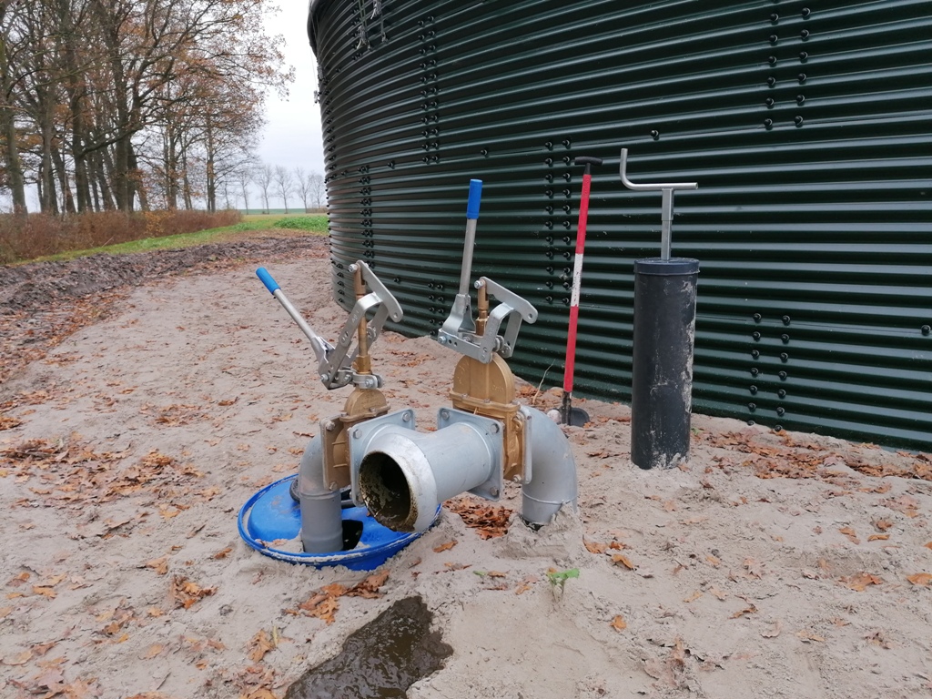 Vul-/afnamesysteem watersilo inclusief grondplaat